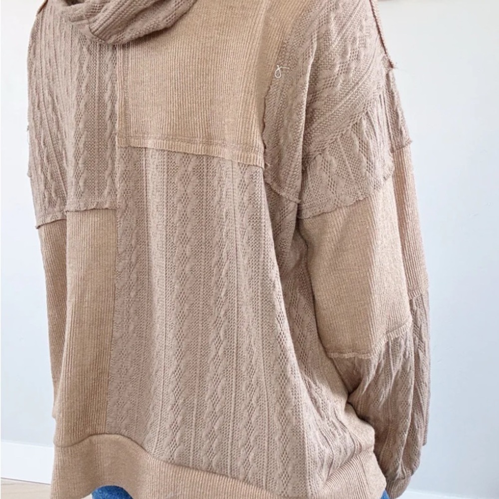 POL Tan and Brown Zip-Up Pull Over - Picture 8 of 9